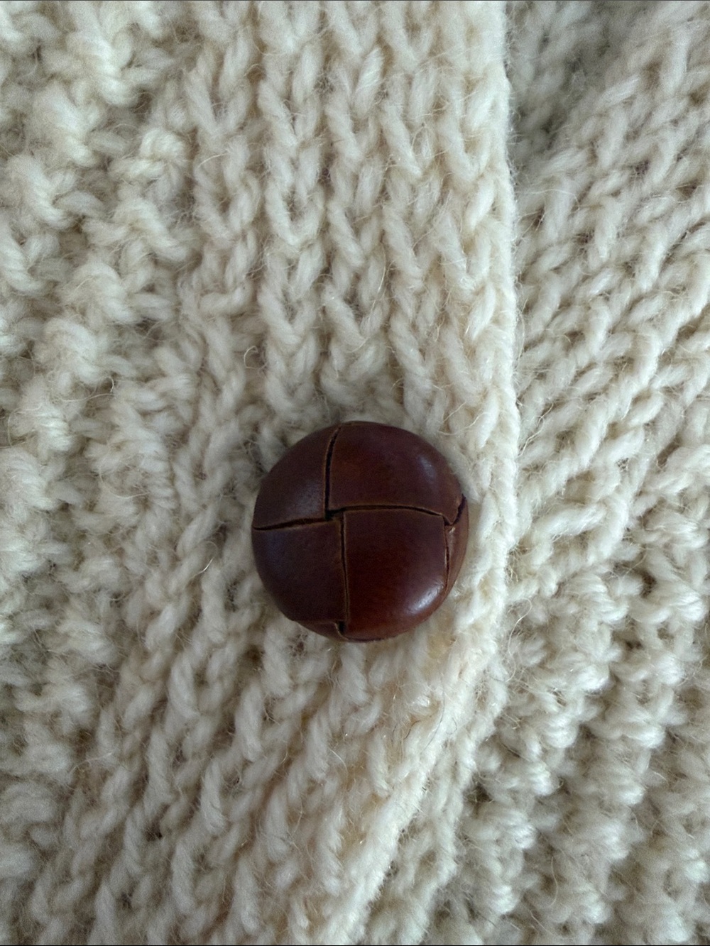 Vintage 100% wool hand knit cardigan, made in England in pristine condition - Picture 4 of 9